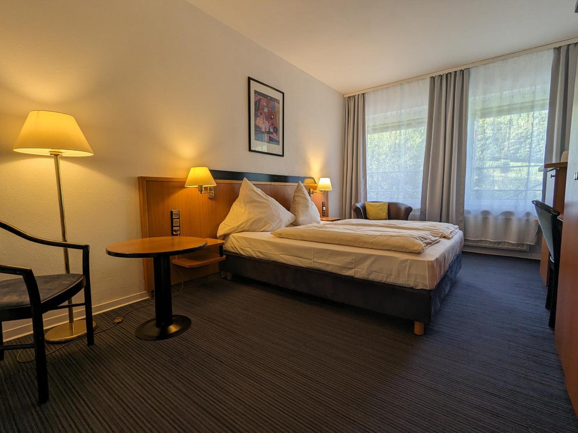 Hotel Berghof Wasserkuppe & Gaestehaus Fuldaquelle Gersfeld Kamer foto