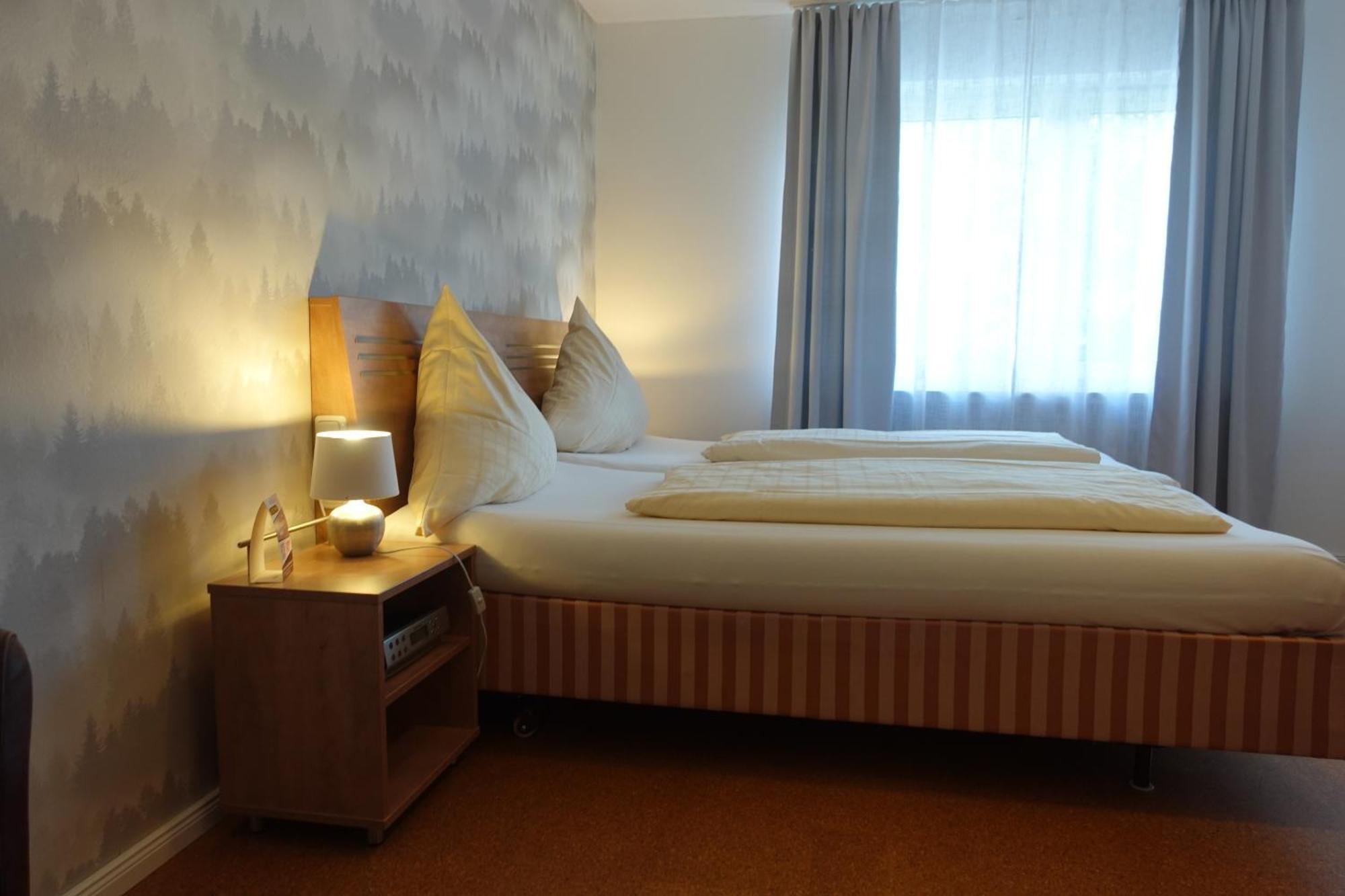 Hotel Berghof Wasserkuppe & Gaestehaus Fuldaquelle Gersfeld Kamer foto
