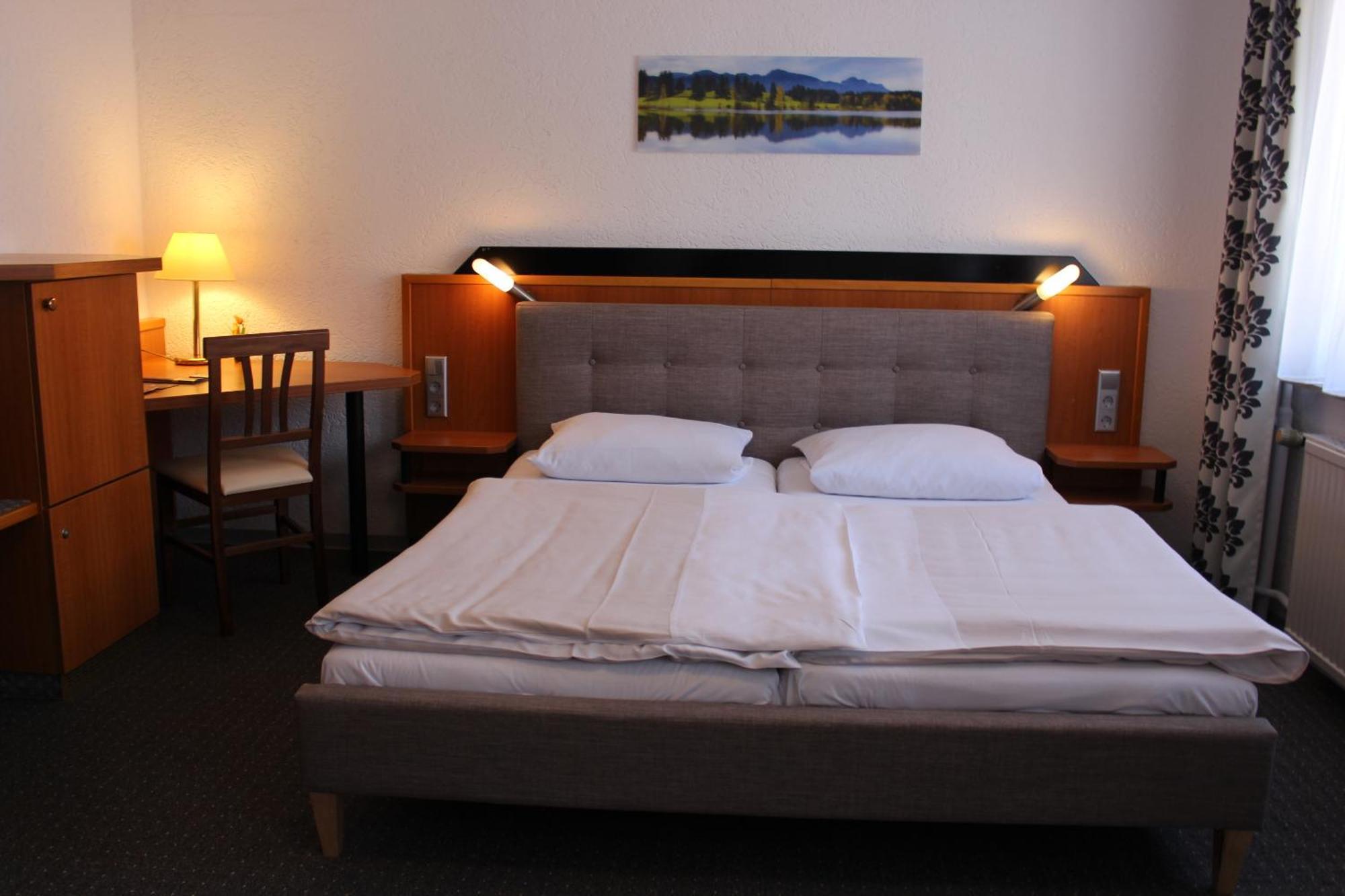 Hotel Berghof Wasserkuppe & Gaestehaus Fuldaquelle Gersfeld Kamer foto