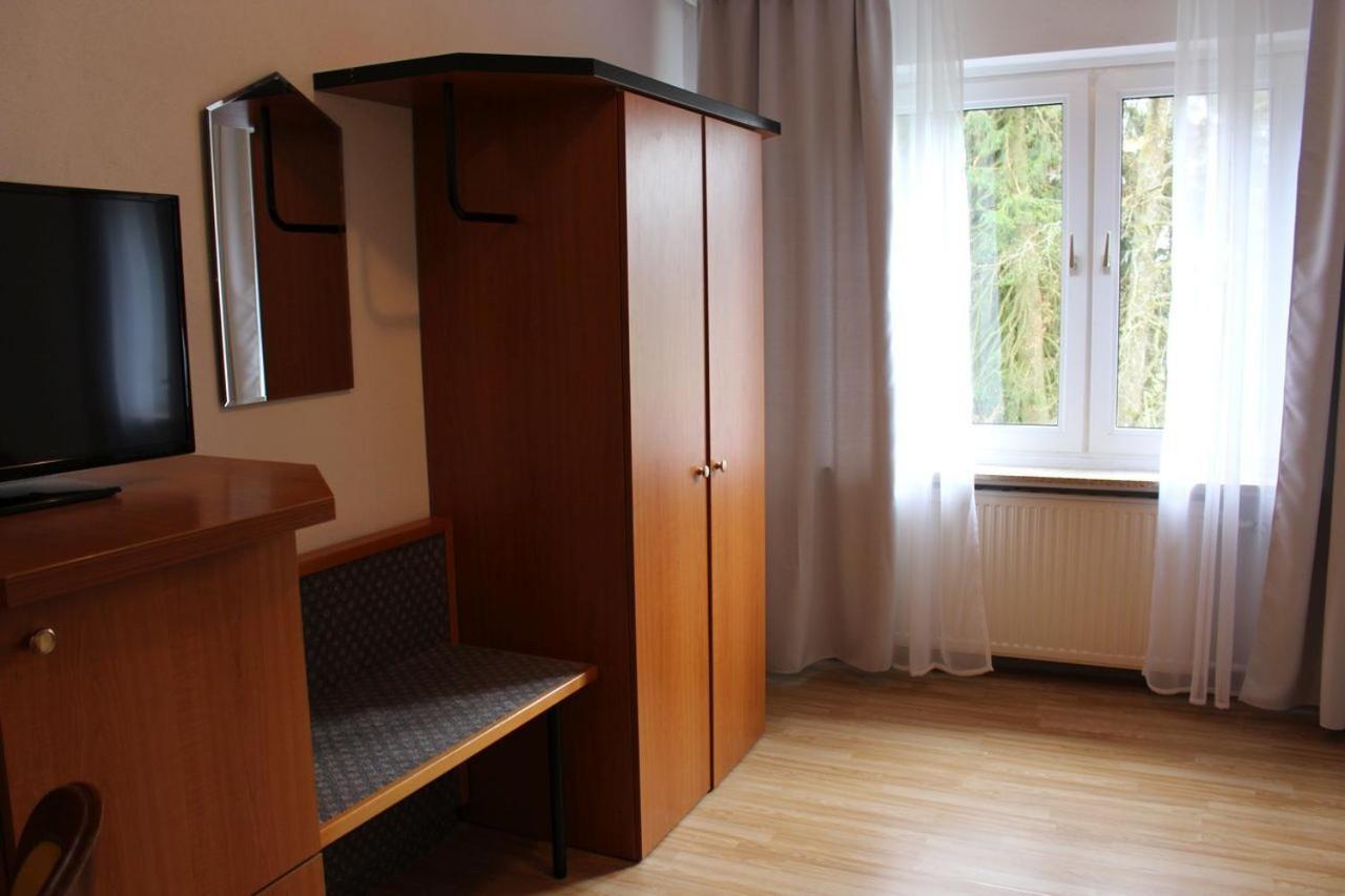 Hotel Berghof Wasserkuppe & Gaestehaus Fuldaquelle Gersfeld Kamer foto