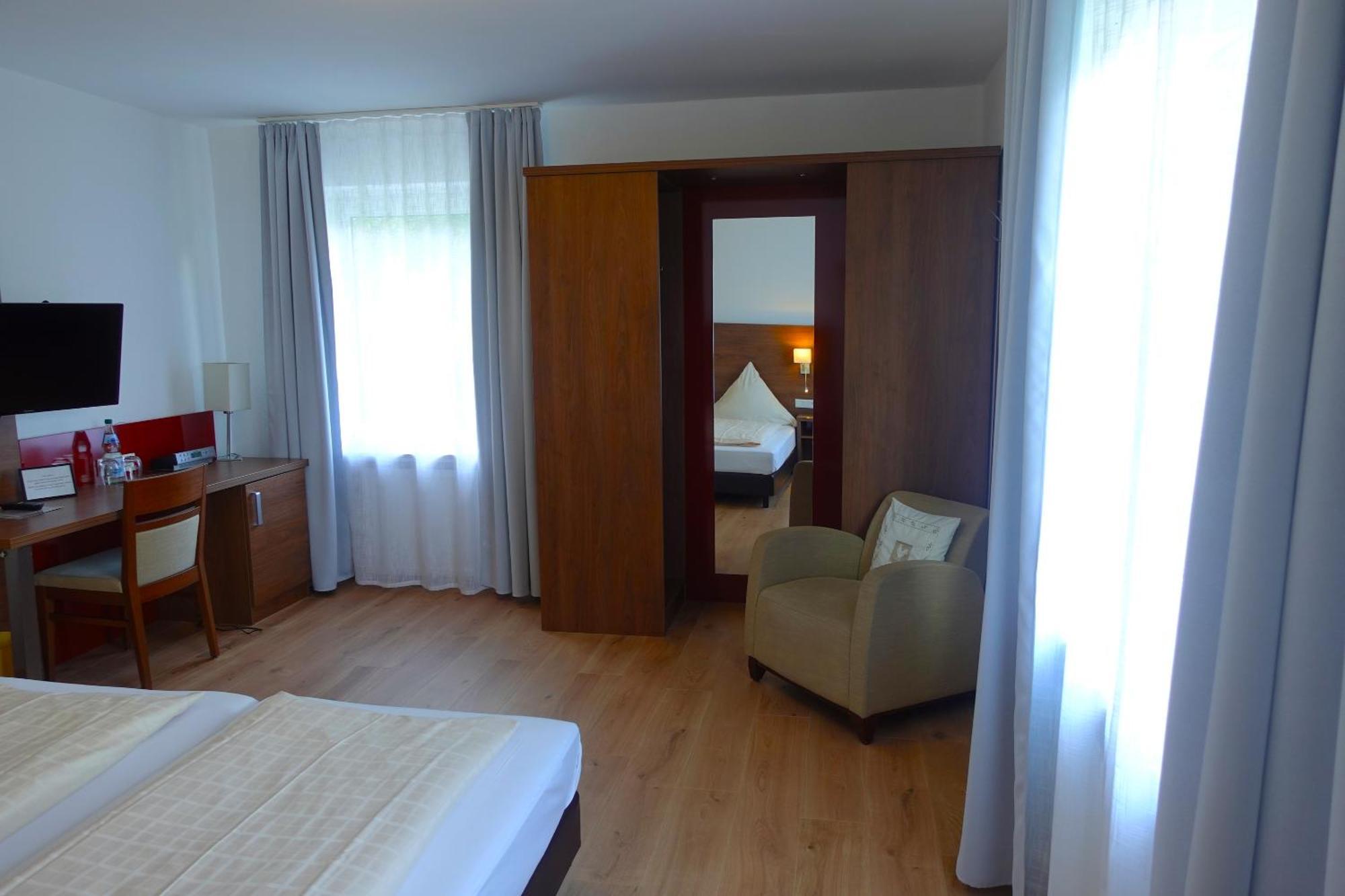 Hotel Berghof Wasserkuppe & Gaestehaus Fuldaquelle Gersfeld Kamer foto