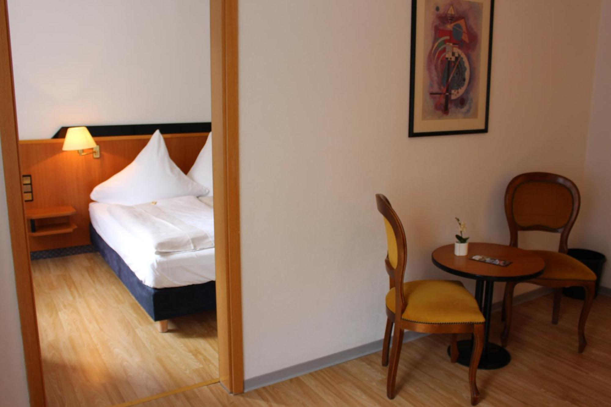 Hotel Berghof Wasserkuppe & Gaestehaus Fuldaquelle Gersfeld Kamer foto