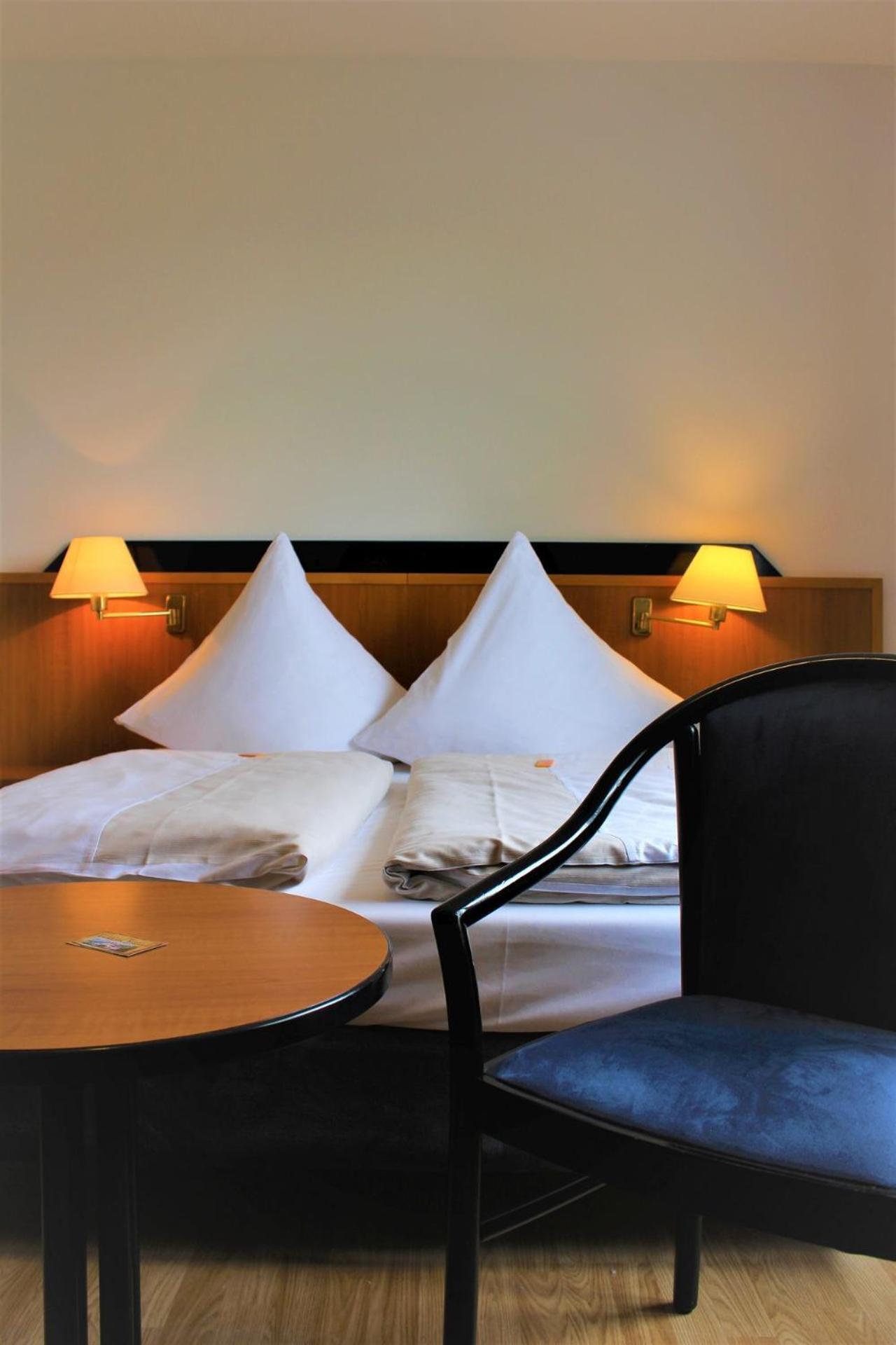 Hotel Berghof Wasserkuppe & Gaestehaus Fuldaquelle Gersfeld Kamer foto